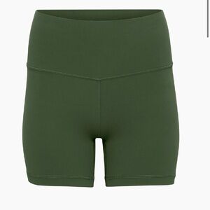 NWT Aritzia TnaBUTTER™ Atmosphere Hi-Rise 5" Short Sz Small Kombu